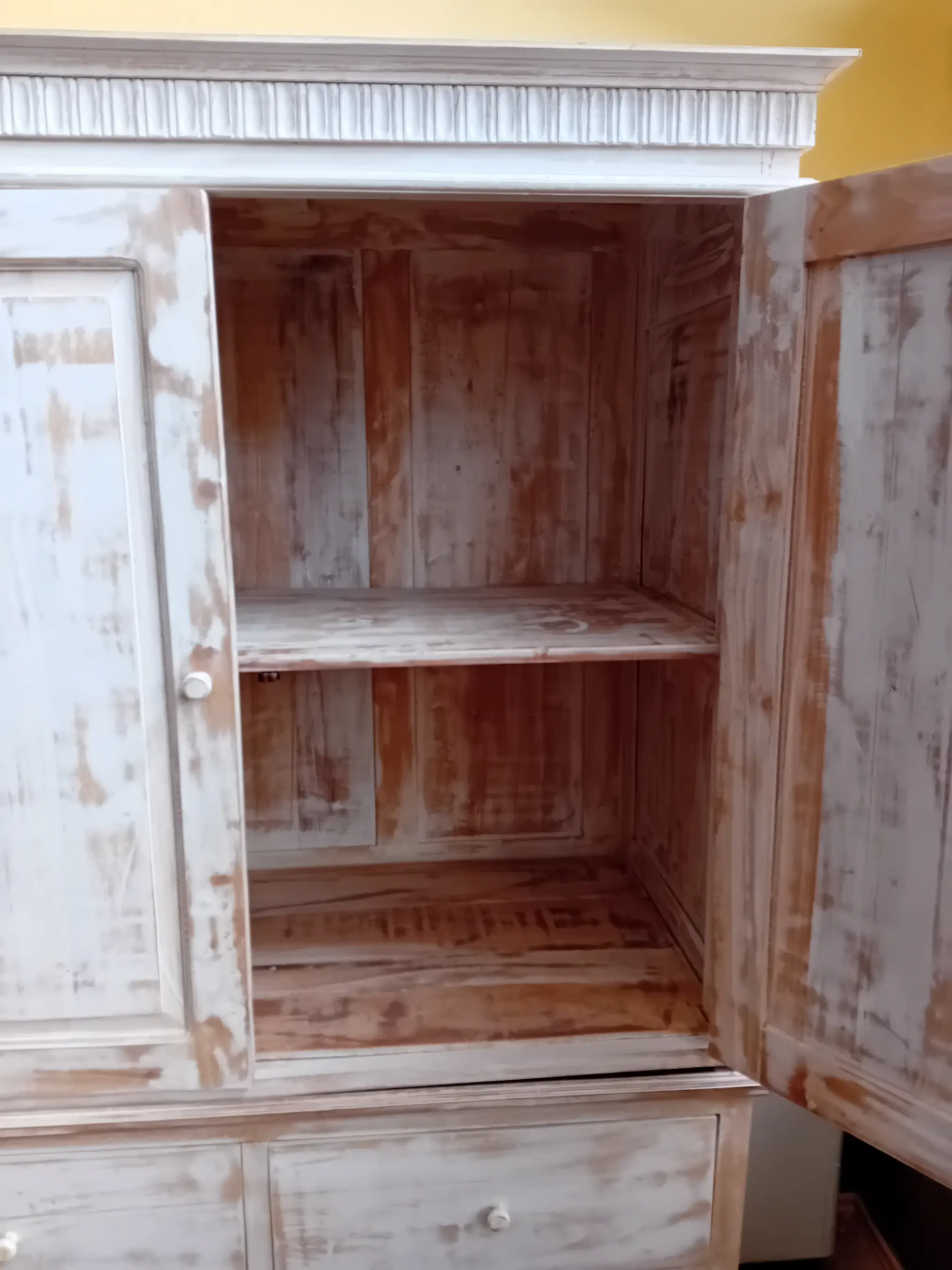 Armadio  (118x56 cm, H 200 cm) Stipo in Legno Massello Decapato Bianco – 2 Ante e 4 Cassetti - 5