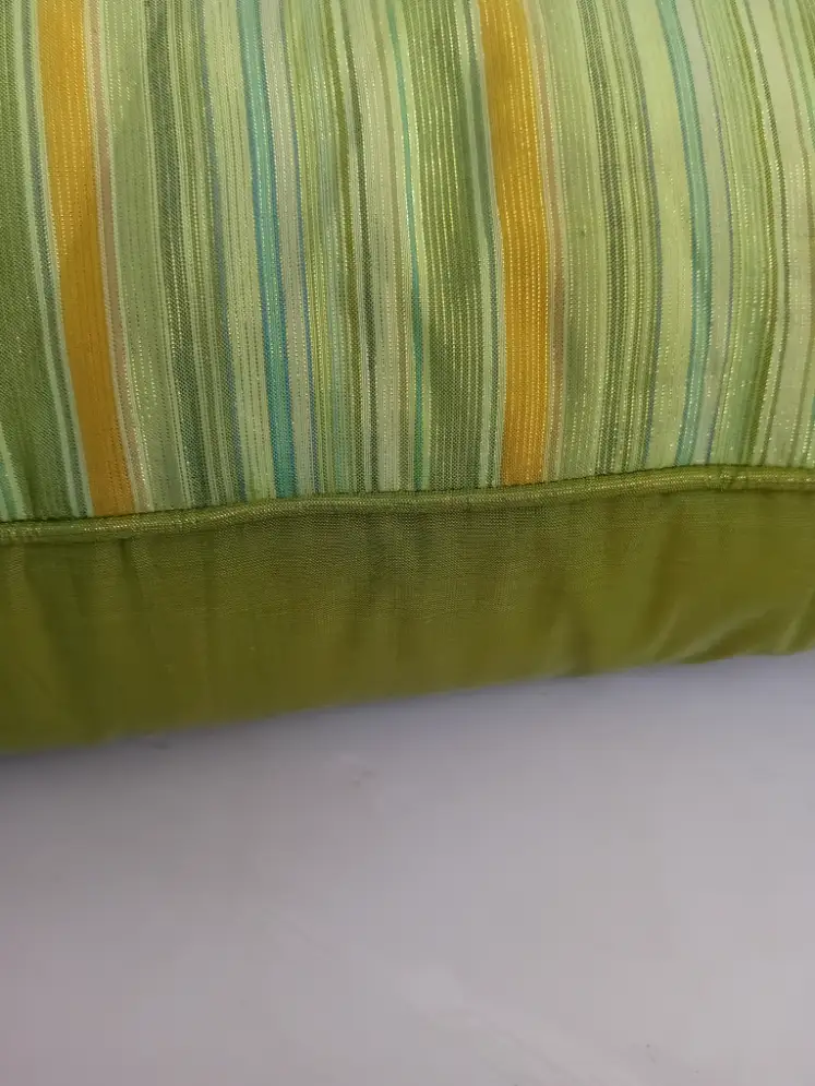 Cuscino D'Arredo in Cotone Cangiante a Righe Verdi e Oro - 70x70 cm - 4