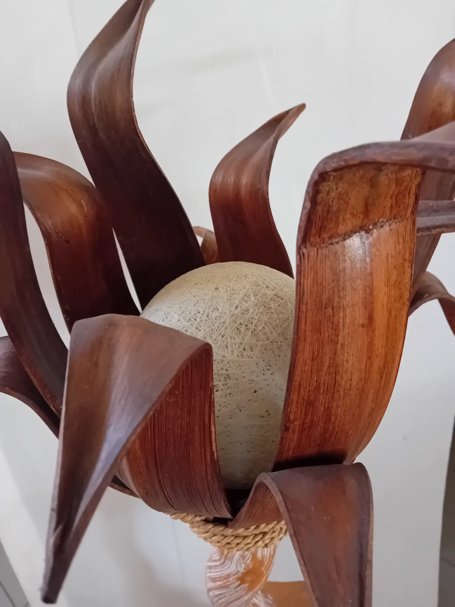Lampada a Stelo Etnica in Rattan e Legno con Mensola cm 140 H