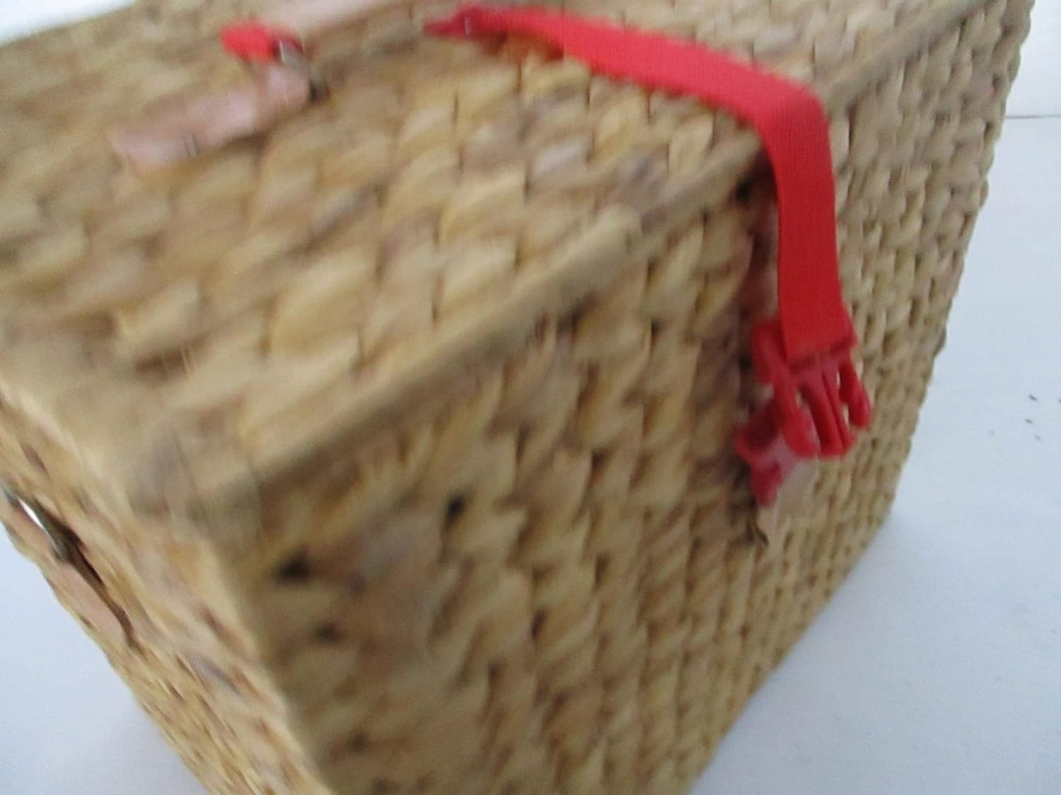 cesto pic nic in banano struttura in metallo