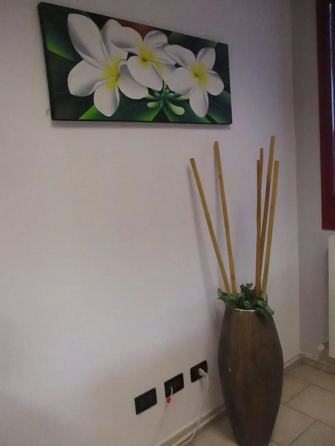 Quadro Batik Panoramico "Frangipani Bianchi di Bali" 100x40 cm – Dipinto a Mano - 4