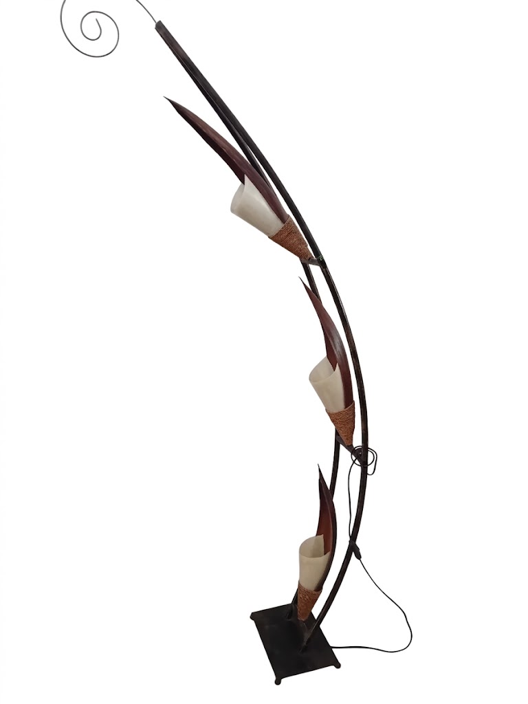 ampada da Terra ad Arco Etnica in Rattan e Metallo - Altezza 200 cm, 3 Luci