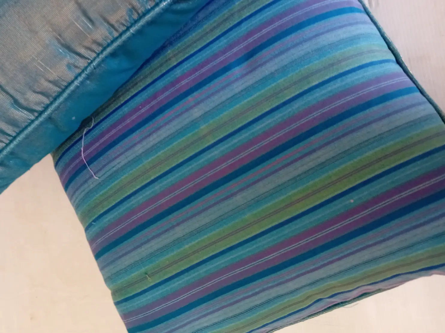 Set 3 Cuscini d'Arredo in Cotone Cangiante a Righe Azzurro, Viola e Blu – 35x35 cm | Dal Pozzo Andrea - 3