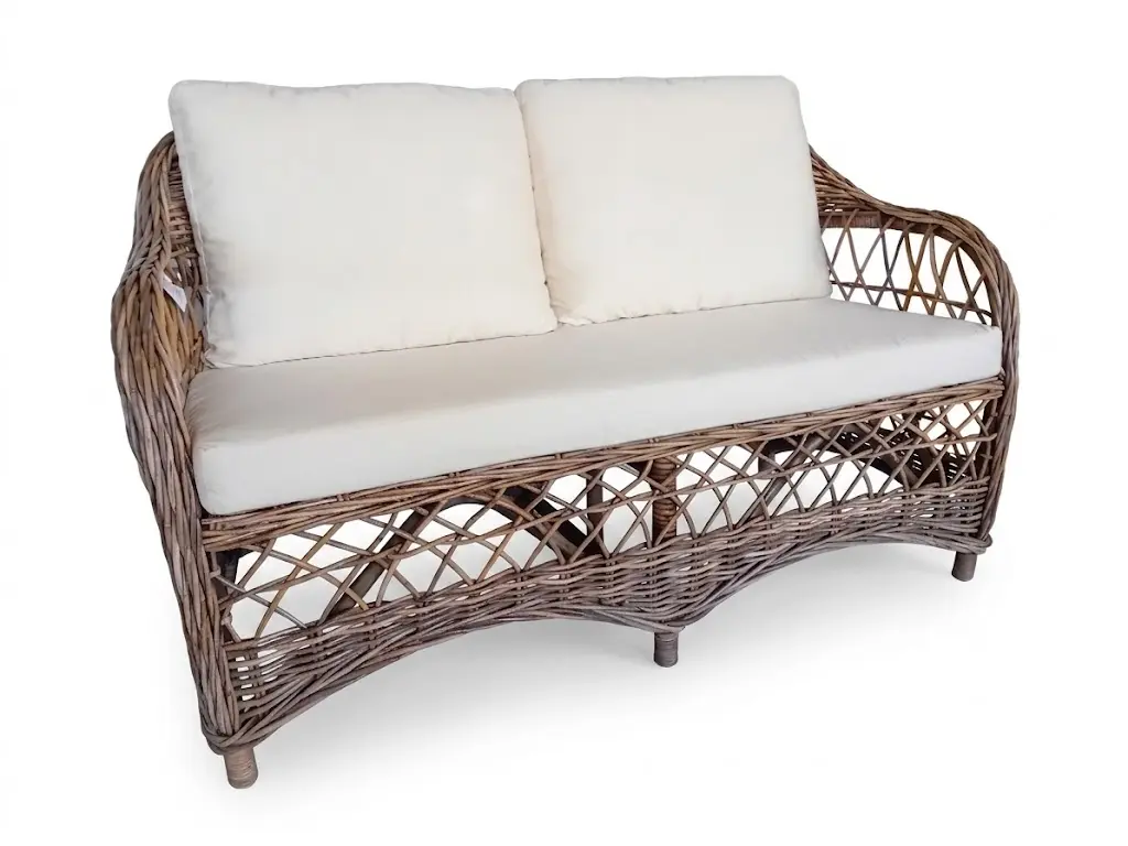 Divano 2 Posti in Rattan Kubo con Cuscini Ecru – 150x80 cm