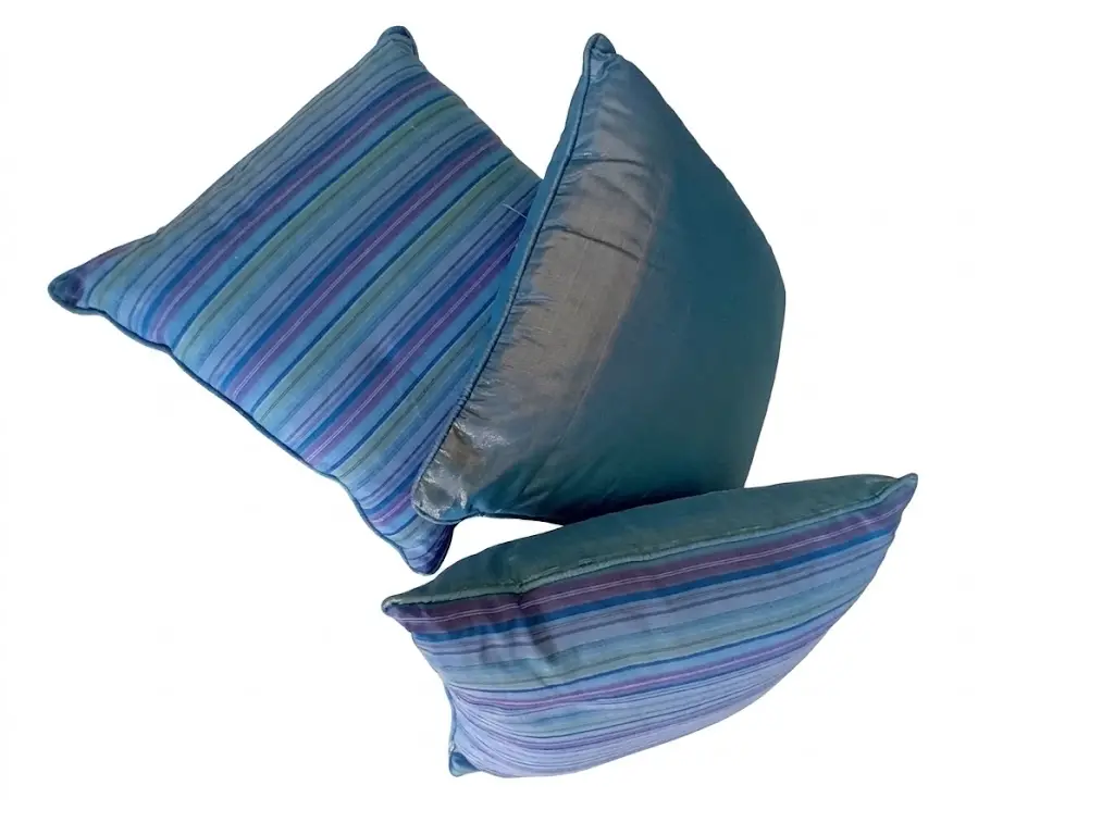 Set 3 Cuscini d'Arredo in Cotone Cangiante a Righe Azzurro, Viola e Blu – 35x35 cm | Dal Pozzo Andrea