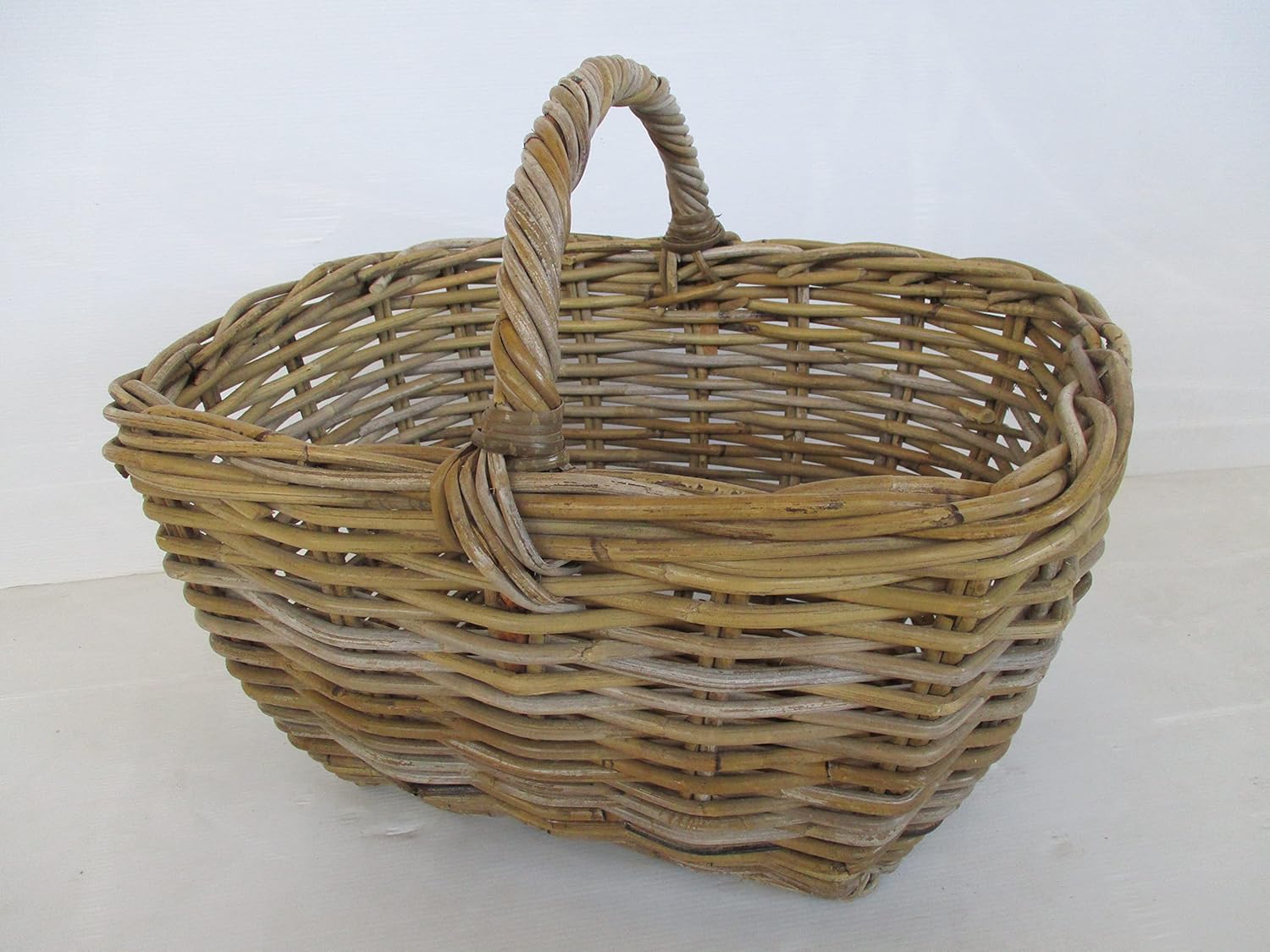 cesto vimini con manico kubo grey