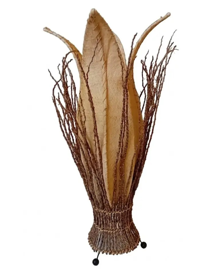 lampada rattan con ciuffi