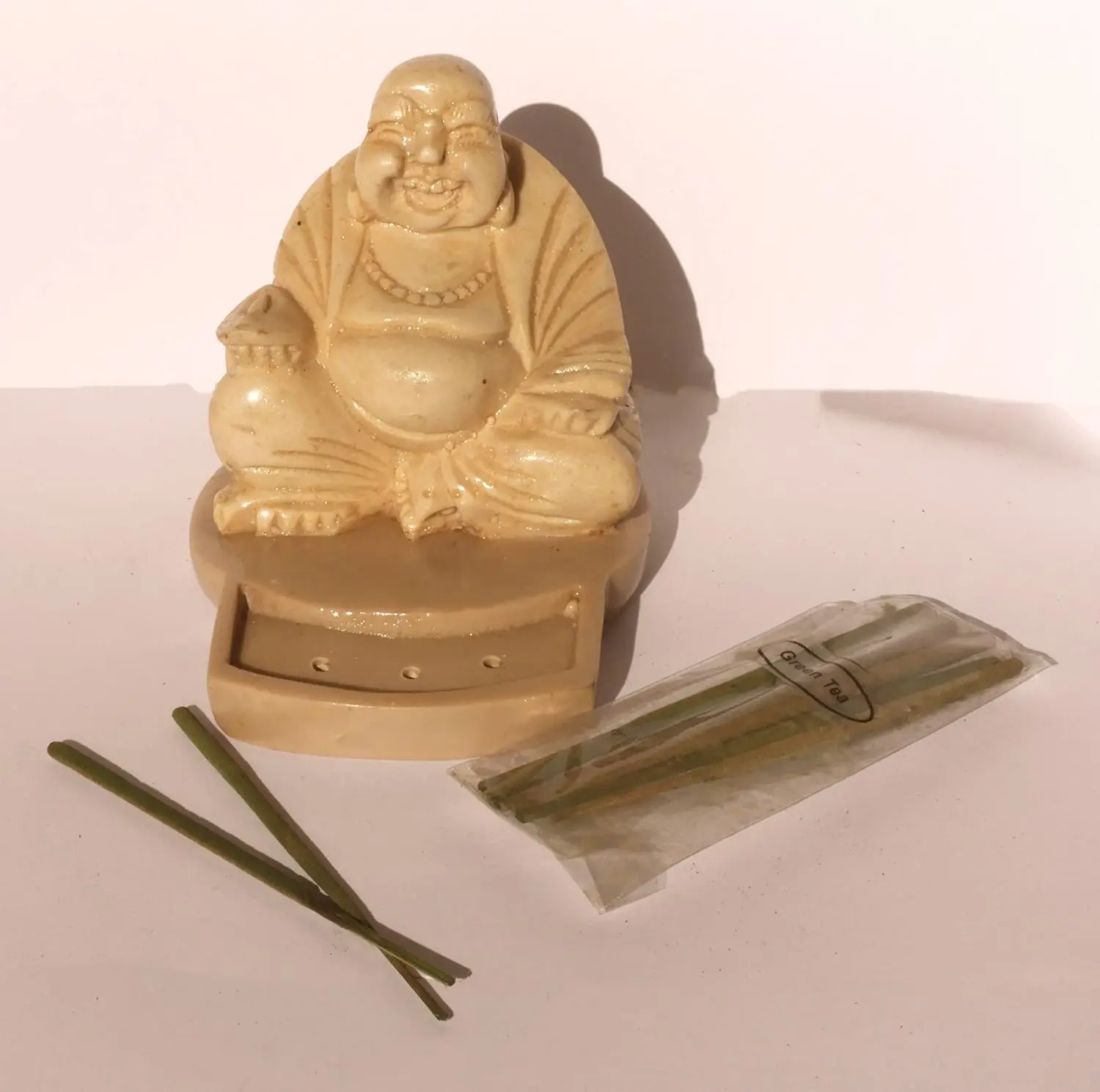 Bruciaincenso Buddha Ridente in Pietra (10x10x8 cm) – Include Stick Incenso