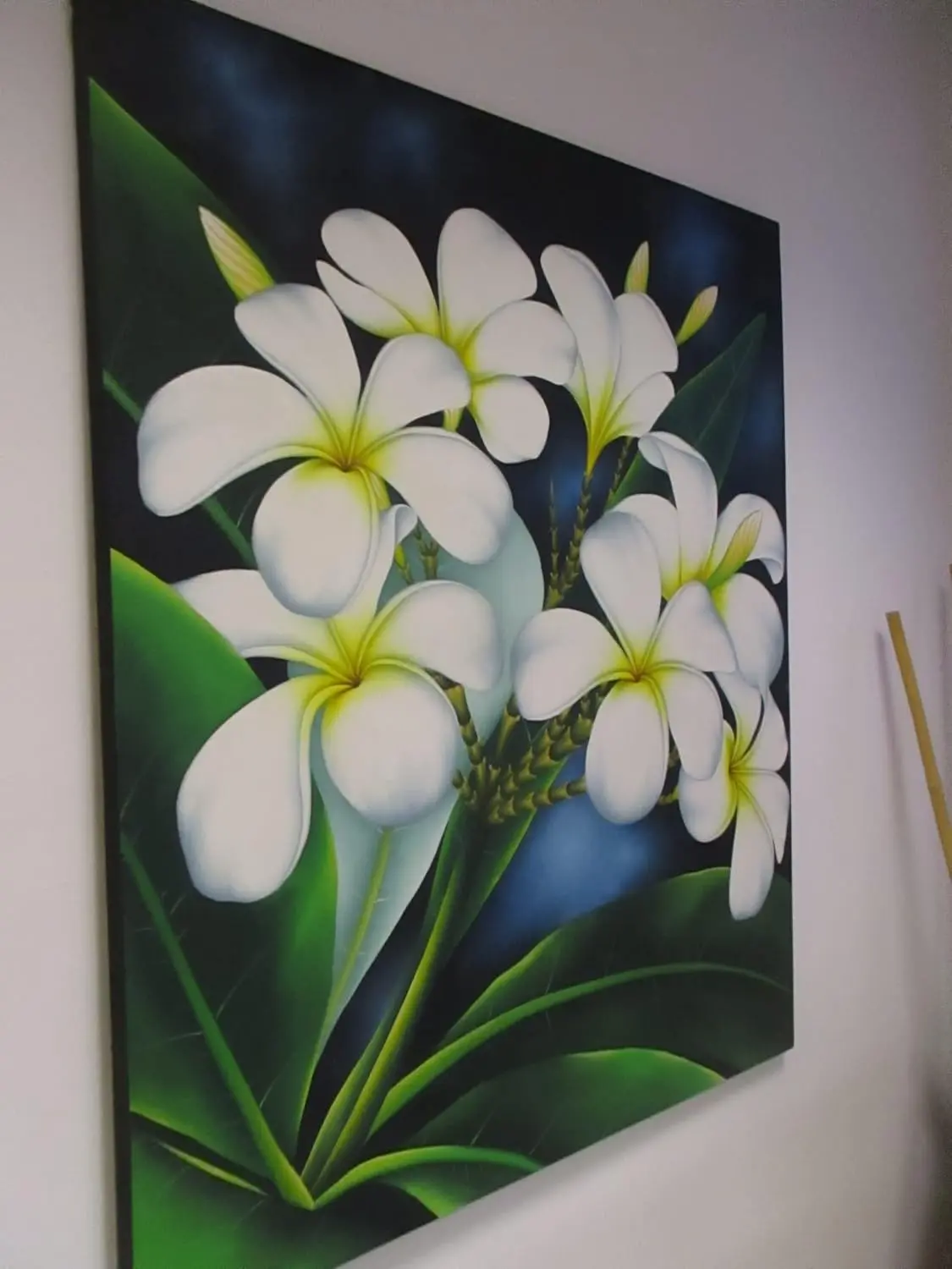 Quadro Batik Artigianale "Fiori di Frangipani" – Dipinto a Mano a Bali (120x100 cm) - 5