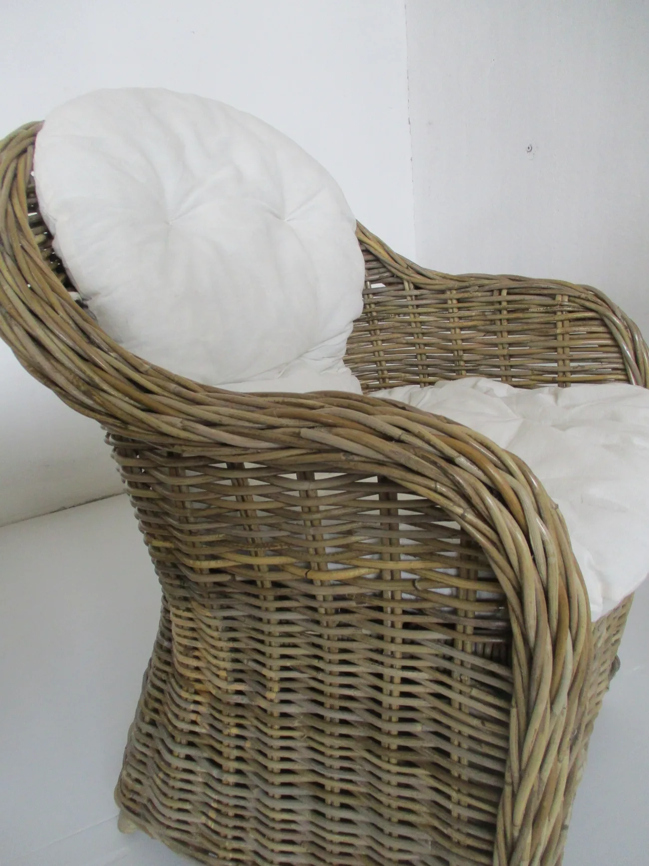 Poltrona Heritage – Tradizione e Comfort in rattan  naturale Kubu Grey