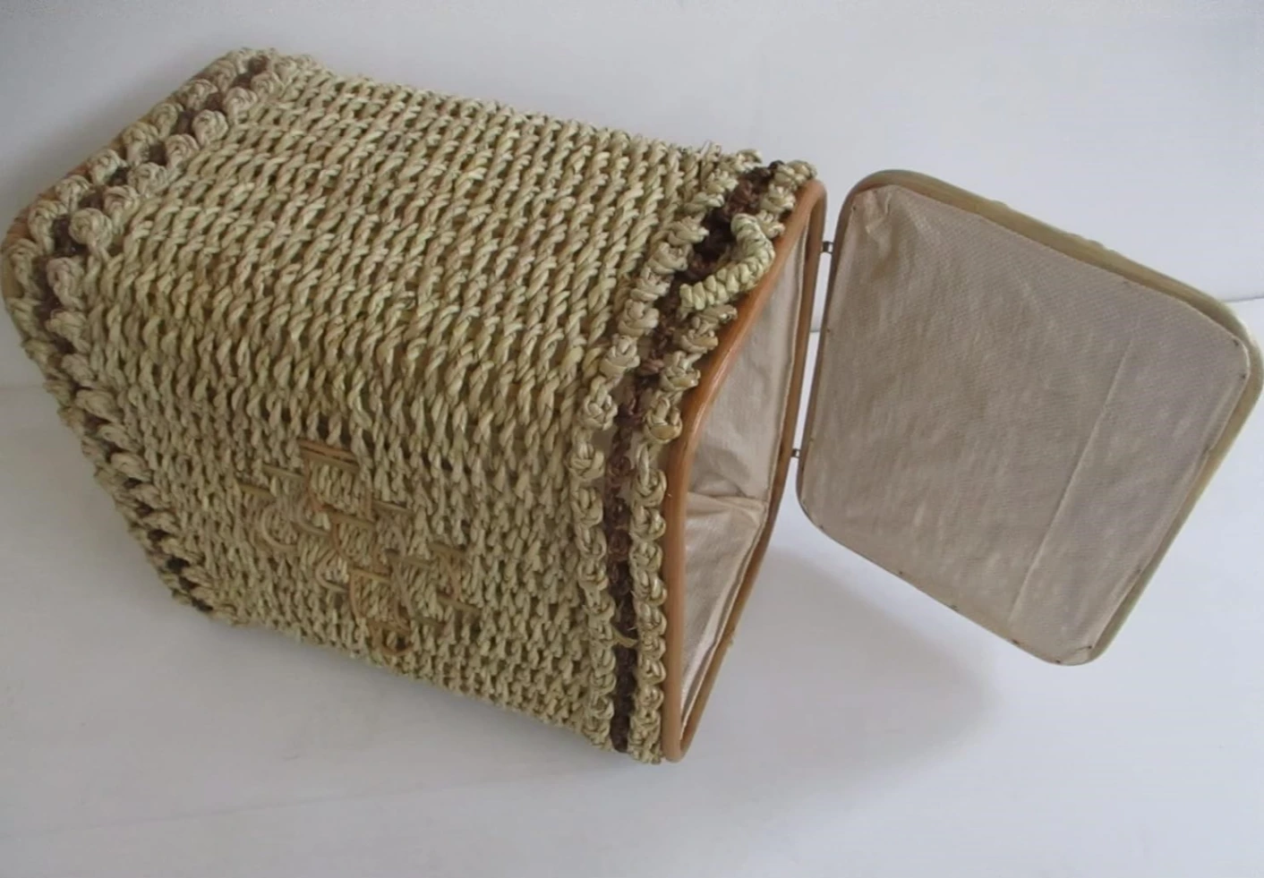 Cesto Porta Biancheria in Banano Cm 43x33x51 H