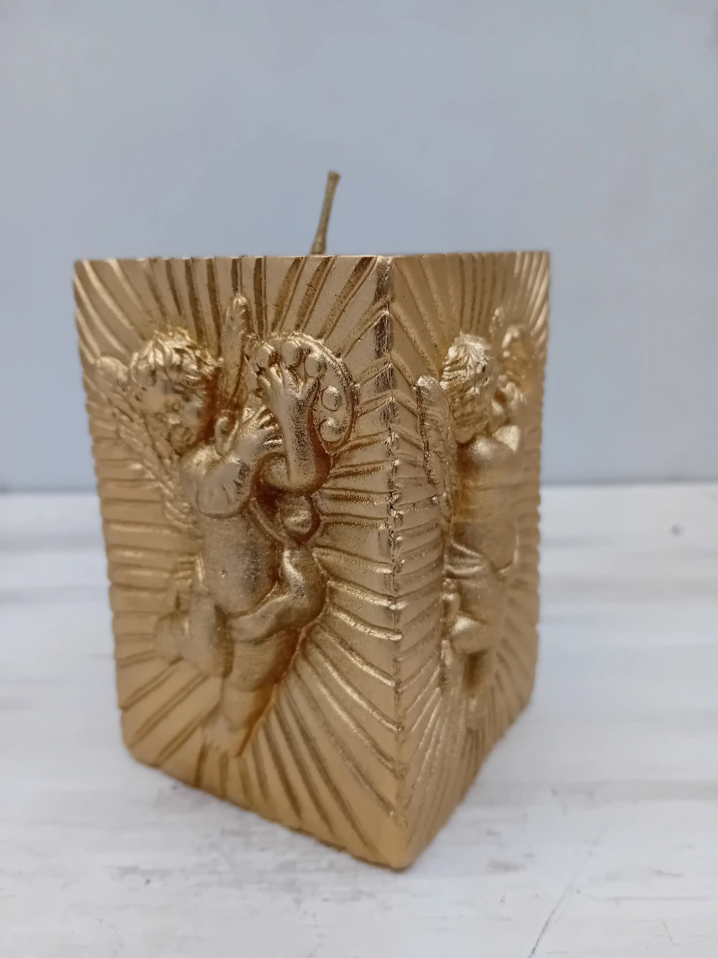 Candela Artigianale Quadrata Dorata con Angioletti (7x10 cm) - 3