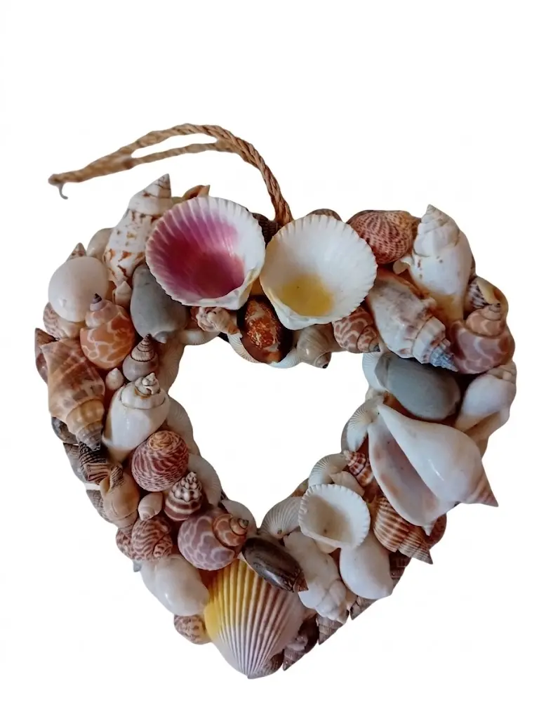 Cuore di Conchiglie da Appendere (15 cm) – Decorazione Mare Artigianale