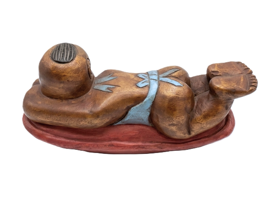 Soprammobile Legno Dondolante "Piccolo Esploratore" – Bambino su Cuscino – 40x12x20H cm