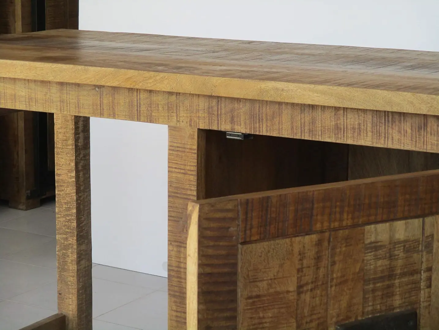 Scrivania in Legno Massello Stile Industrial con Anta - 140x65x78 cm - 5