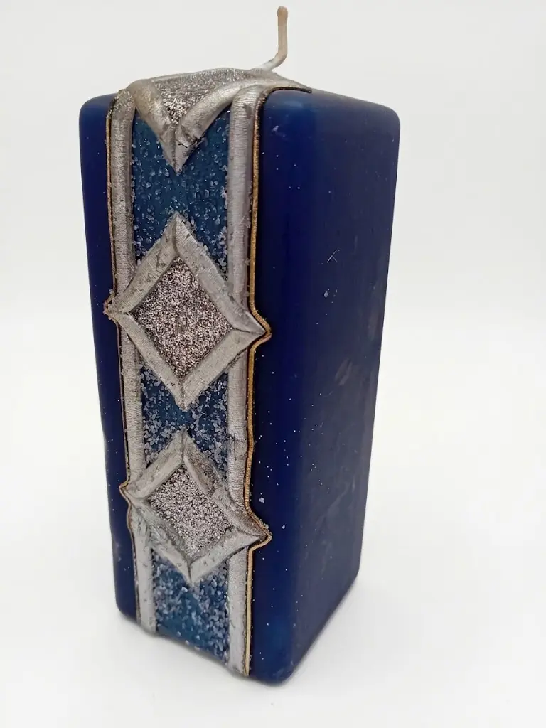 Candela Artigianale  Blu Cobalto Super Lusso  (6x6x16 cm) con Decorazioni Oro e Argento