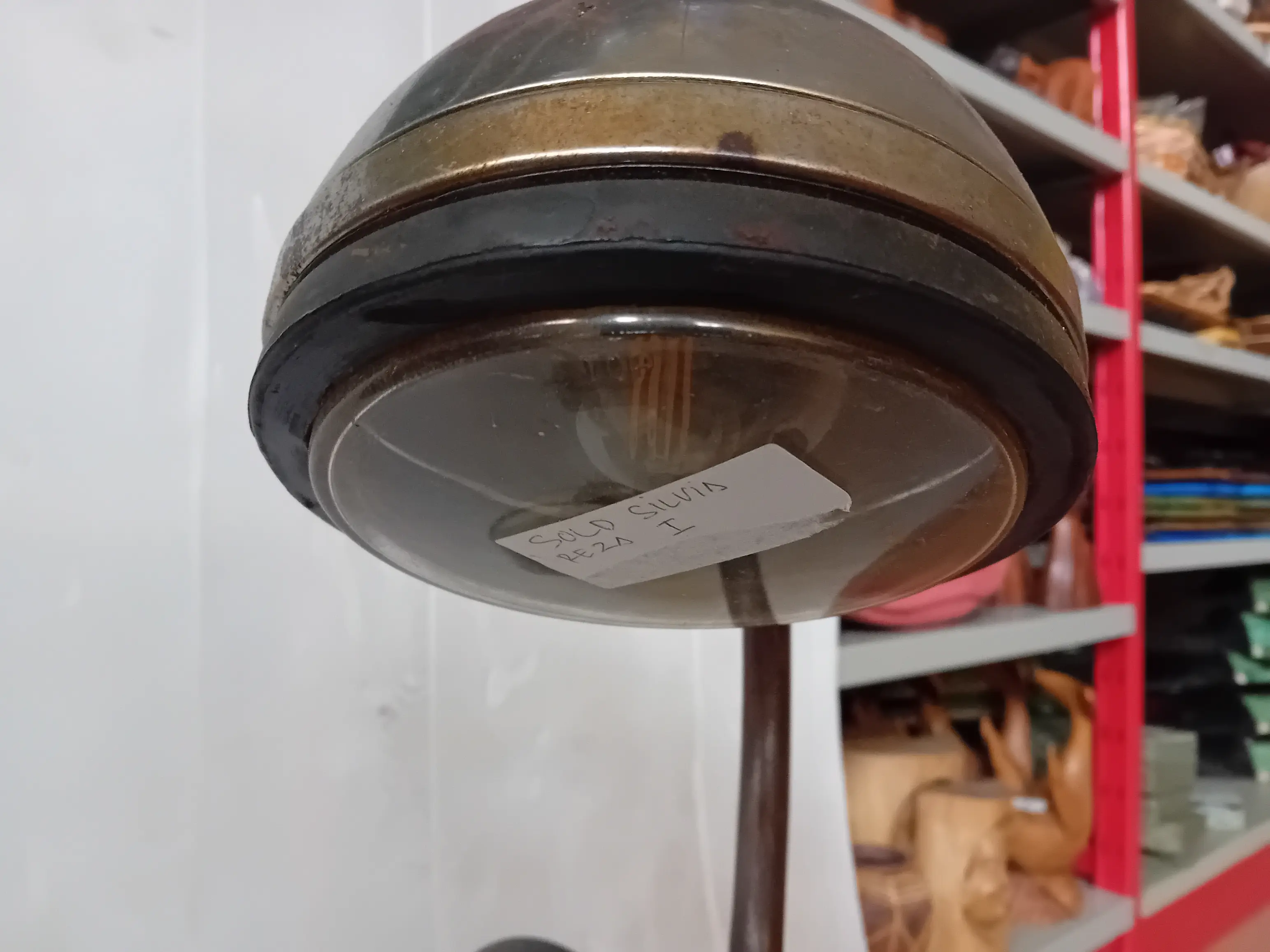 lampada industrial  urban con pezzi riciclati 1 - 3