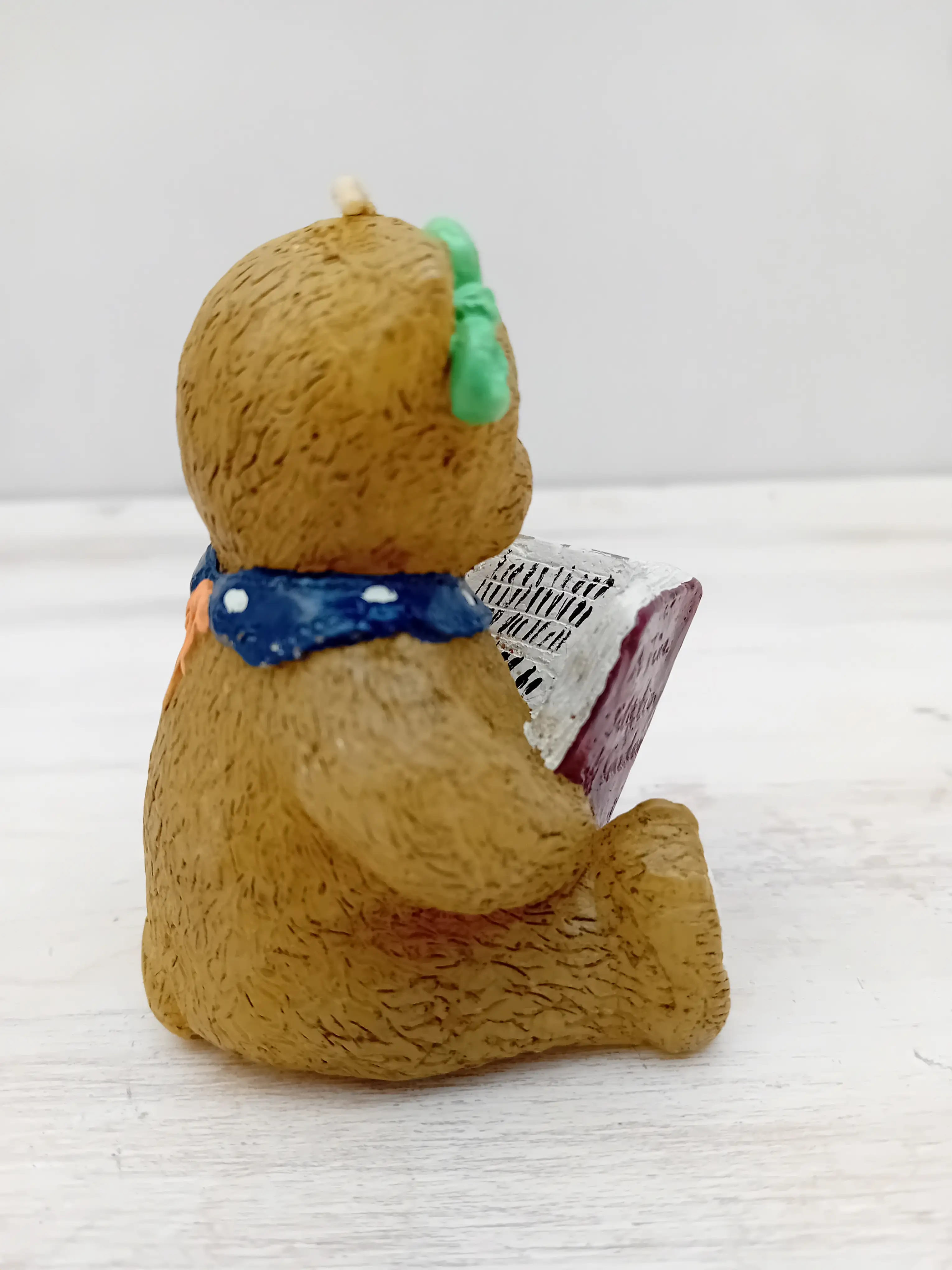 Candela Artigianale Orsetto con Libro (5x8 cm) - 3