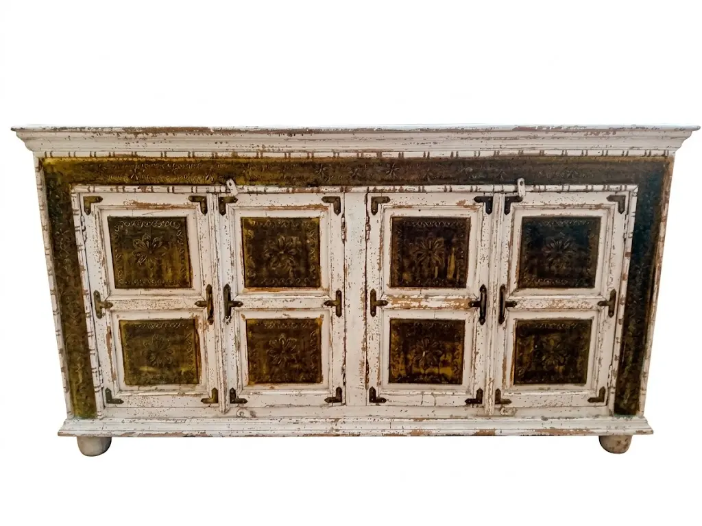 Credenza Buffetta Etnica in Legno Massello Decapato Bianco con Inserti in Rame Scolpito a Mano - cm 180x46x102h