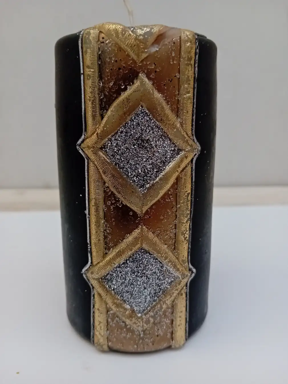 Candela di Lusso Nera "  5,5 x 17 cm Geometric Gold" con Decori Artigianali