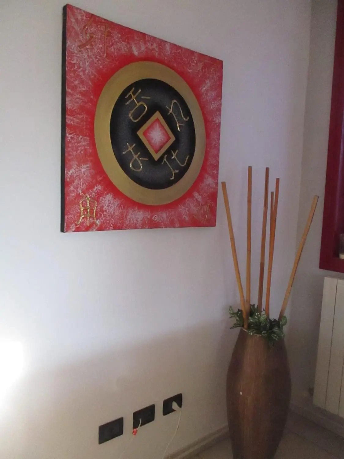 Quadro Batik Artigianale "Moneta della Fortuna" – Fatto a Mano a Bali (83x83 cm) - 5